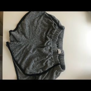 Comfy gray shorts